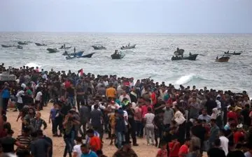 مشارکت گسترده فلسطینیان در راهپیمایی دریایی شکستن محاصره غزه