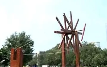 نصب بزرگترین چرخ نخ ریسی جهان در هند