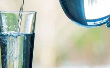 روز خود را با آب‌خوردن آغاز کنید به چند دلیل!