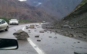 محور حمیل - ایلام مسدود شد 