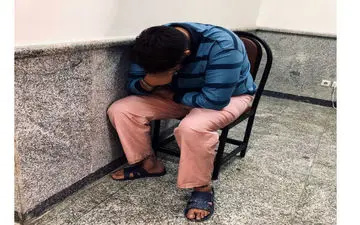 مرگ تلخ مرد 46 ساله در مترو هلال احمر/ قاتل کیف قاپ بود!