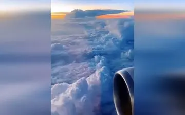 فیلمی فوق العاده زیبا از ابر‌ها