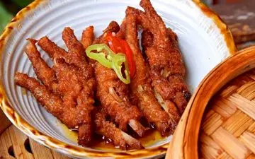 پای مرغ بخورید تا خوشگل شوید!