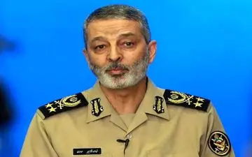 فرمانده کل ارتش: رژه روز ارتش در استان‌های سیل‌زده برگزار نمی‌شود
