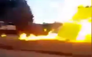 لحظه انفجار در حومه پاریس + فیلم