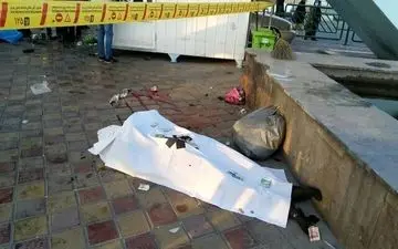 خودروی حامل افاغنه واژگون شد