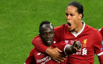 فن‌دایک یکی از مدافعان برتر جهان است