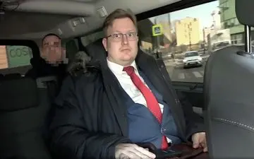 لحظه بازداشت جاسوس روسیه در ماشینش + محکومیت ۱۲ ساله