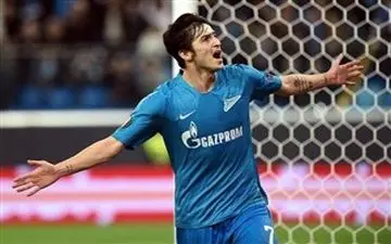 زنوزی آقای گلی سردار آزمون را تبریک گفت