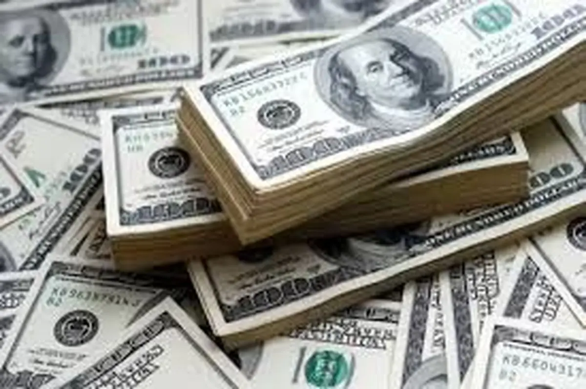 قیمت دلار در بازار آزاد سر به فلک زد (۳ شهریور)