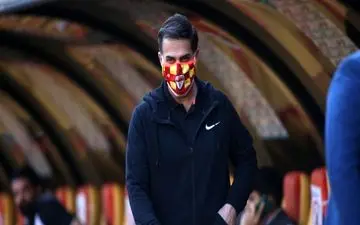 آذری: مطمئنم روزی یک بازیکن تیم‌ملی روی این کرسی می نشیند/ به عزیزی خادم رای ندادم