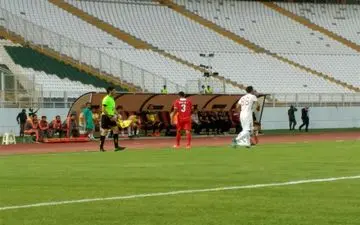  لیگ برتر فوتبال/ توقف تراکتورسازی برابر نساجی در ورزشگاه خالی/ اولین امتیاز لیگ برتری قائمشهری‌ها 