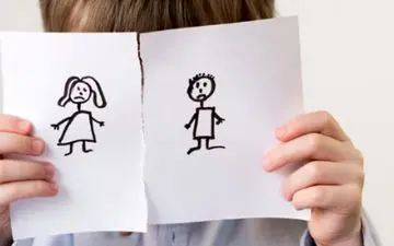 بر سر کودکان طلاق چه بلایی می‌آید؟

