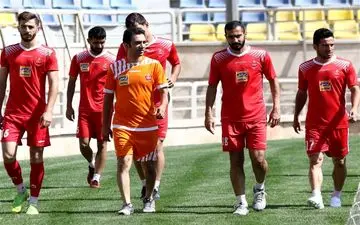 گزارش تمرین پرسپولیس/ کریم باقری پا به توپ شد