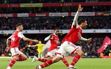 آرسنال با بازگشتی رؤیایی، فاصله‌ را حفظ کرد/ چلسی سرانجام با برد آشتی کرد 