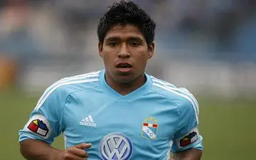  بازیکن 27 ساله پرویی به تراکتور پیوست