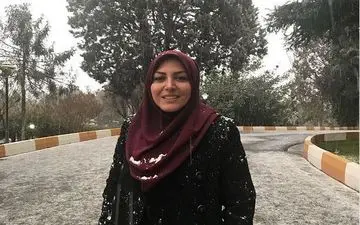 تیپ و ژست الهام شریفی مقدم در هوای برفی (عکس)