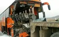 مصدومیت 12 مسافر به دلیل تصادف اتوبوس در زنجان