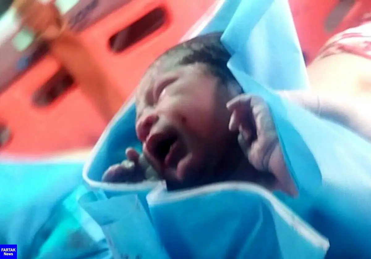 تولد نوزاد پسر در آسمان ایران