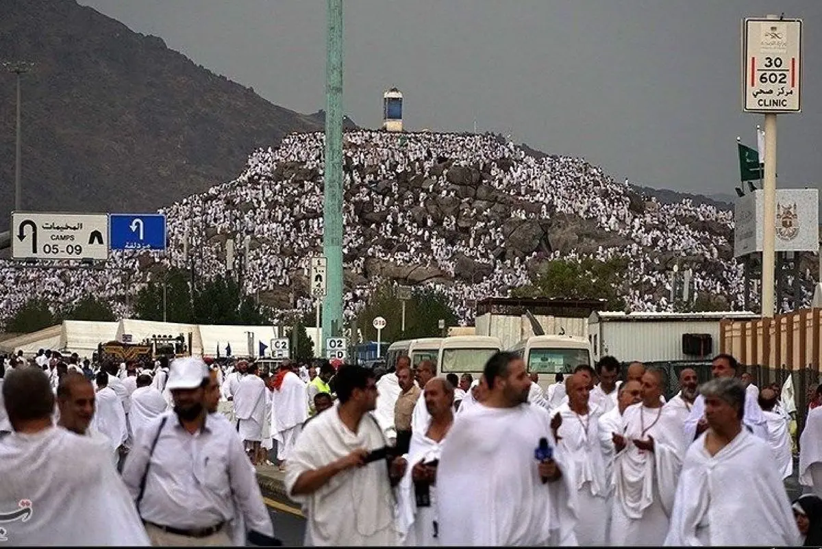   یک نوزاد در صحرای عرفات به دنیا آمد 