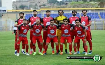 اتفاق عجیب در تیم لیگ یکی/شائبه فسخ قرارداد غیر قانونی باشگاه با برخی از بازیکنان!