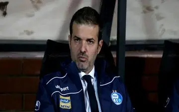 ستاره استقلال؛ مردی بیرون از زمین