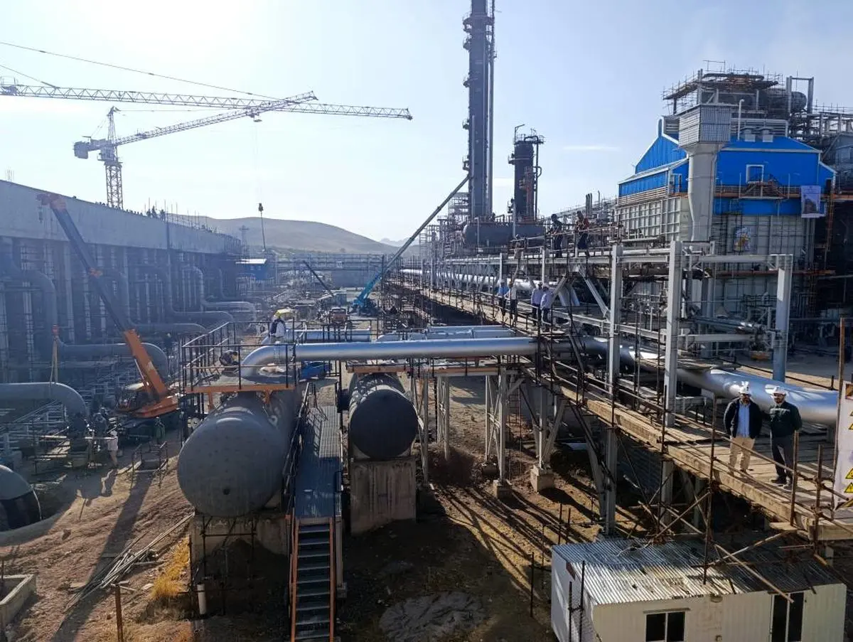 

 صادرات ۹۷ میلیون دلاری با وجود توقف‌های سنگین؛ فاز دوم پتروشیمی کرمانشاه  با کمبود منابع درگیر است




