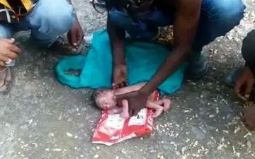 نوزادی که تنها گناهش دختر بودن بود!