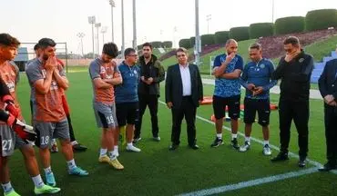 رئیس فدراسیون فوتبال در تمرین سپاهان در قطر حاضر شد