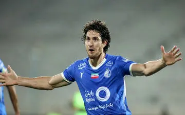 سهمیه خارجی استقلال در خطر؛ نیمکت‌نشینی‌های بلانکو دردسرساز می‌شود
