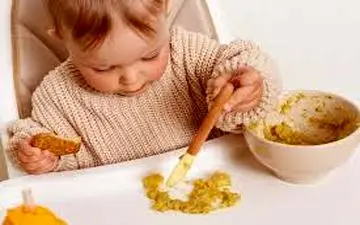 تغذیه تکمیلی نوزاد را از کی شروع کنیم؟