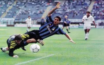 

بزرگترین اشتباهم رفتن به اینتر بود