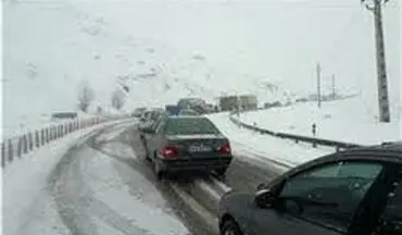 بارش برف و باران در غرب و شمال کشور/ترافیک در آزادراه کرج