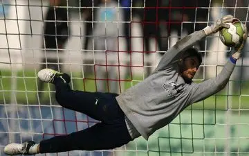  یک منبع آگاه فاش کرد ؛ شایعه ای که در مورد دروازه بان استقلال تکذیب شد