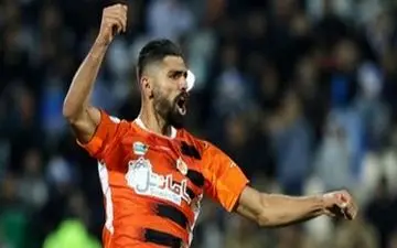 مذاکره دوباره استقلالی‌ها با هافبک سایپا