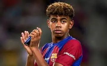  یامال با بارسلونا تمدید می‌کند 