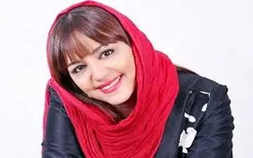 پوشش و گریم لیلا برخورداری در یک نمایش (عکس)