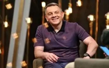 خواستگاری سرمربی تیم ملی والیبال در ایستگاه اتوبوس