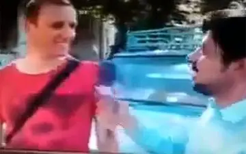  گزارشگری که خیابانی را هم روسفید کرد!+فیلم