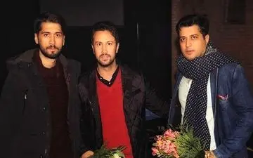 شاهرخ استخری و پندار اکبری، بعد از تماشای نمایش شال و انگشتر (عکس)