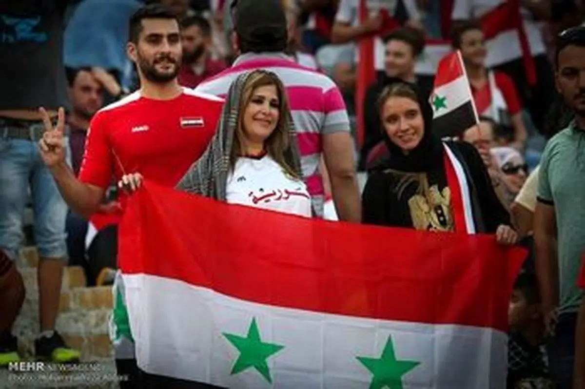 واکنش حسین الله‌کرم به حجاب زنان سوری در ورزشگاه آزادی