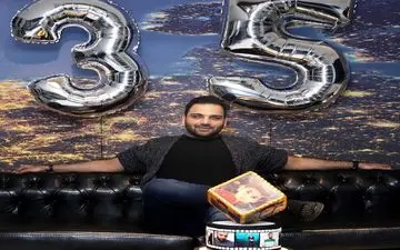 عکسی جشن تولد ٣٥سالگى احسان علیخانى و کیک تولد متفاوتش
