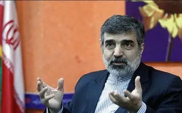 می خواهم فرزندانم دور از فضای سیاست باشند