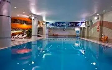 بیمارانی که نباید به استخر بروند!