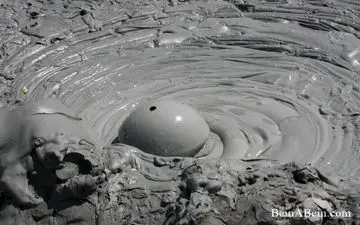 کوهی خارق العاده در دل چابهار|گل‌فشانی خارق‎العاده در چابهار
