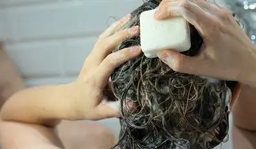 صابون یا شامپو؟ نکات طلایی برای شستشو و درخشان شدن مو|  تاثیر صابون بر مو چیست