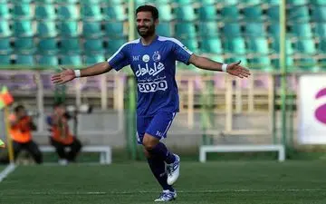 بازیکن استقلال با صبای قم به توافق رسید