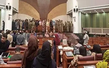 درگیری در صحن مجلس افغانستان بر سر کرسی ریاست