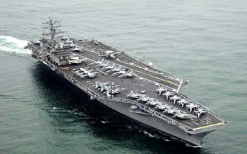 فرار ناو آمریکایی از ترس نیروهای دریایی سپاه در عمان 