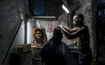  عکس منتخب نشنال جئوگرافیک | آرایشگر کوبایی